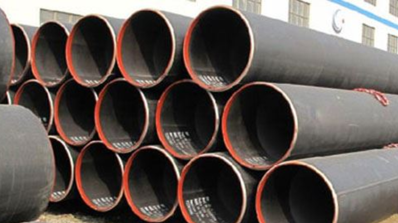 How Are Carbon Steel Pipe Manufacturers Ensuring Safety In High-Pressure Applications?
